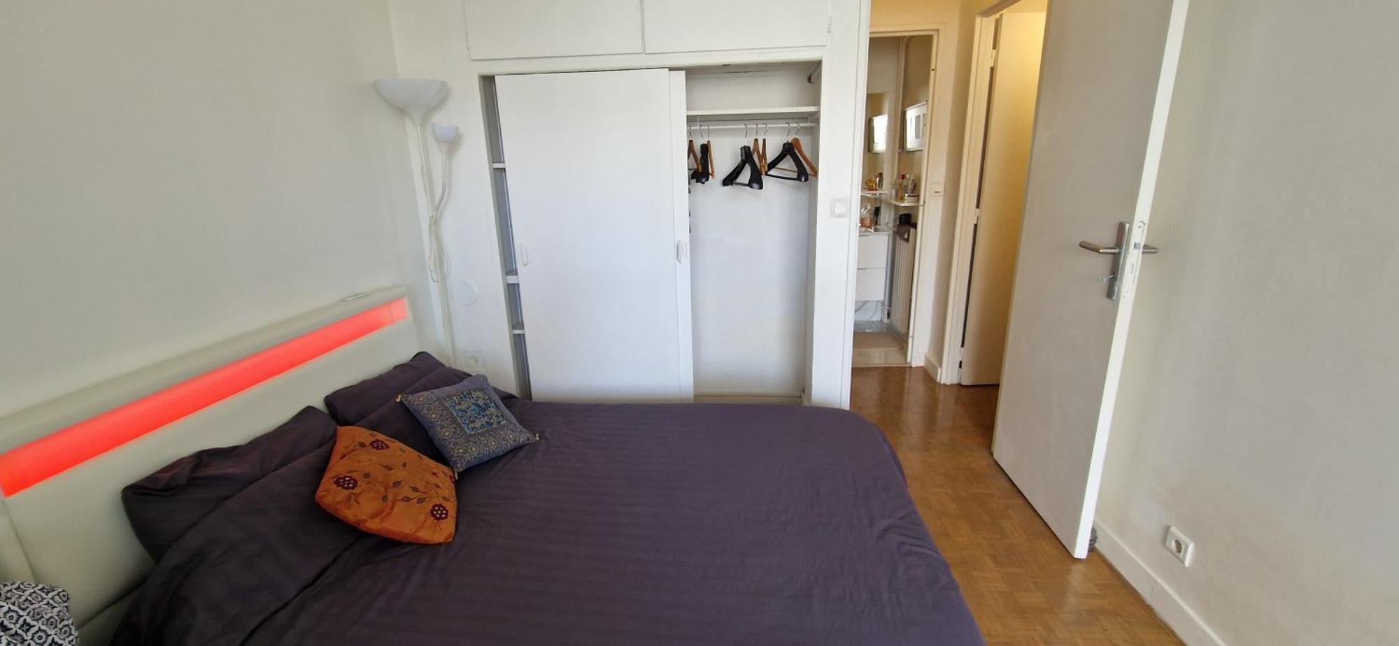 Pour 4 Chez Rihani Pres De La Tour Eiffel Bed & Breakfast